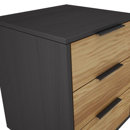Numa table de chevet 3 tiroirs